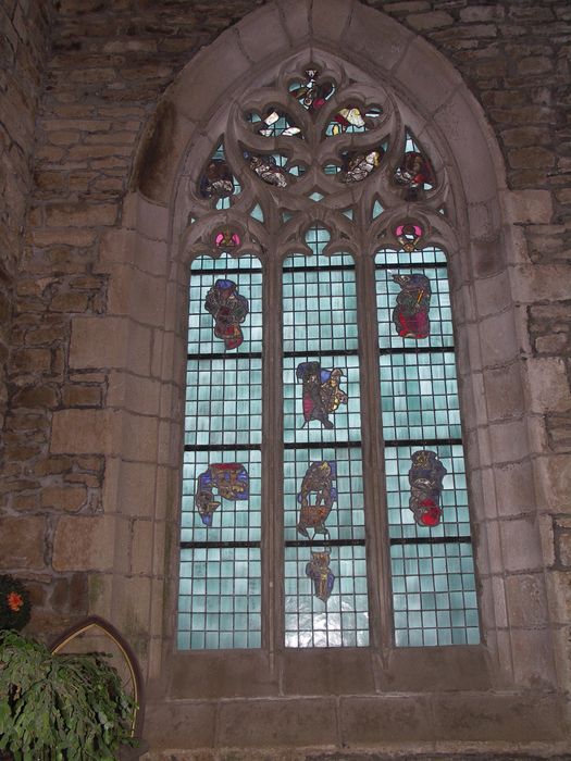 verrière de la chapelle sud (fragments)