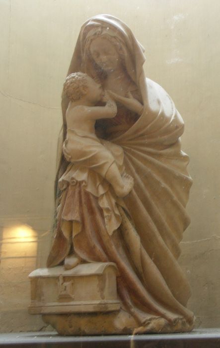 statue : Vierge à l'Enfant