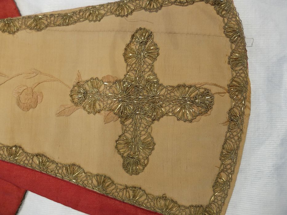 chasuble, étole, voile de calice