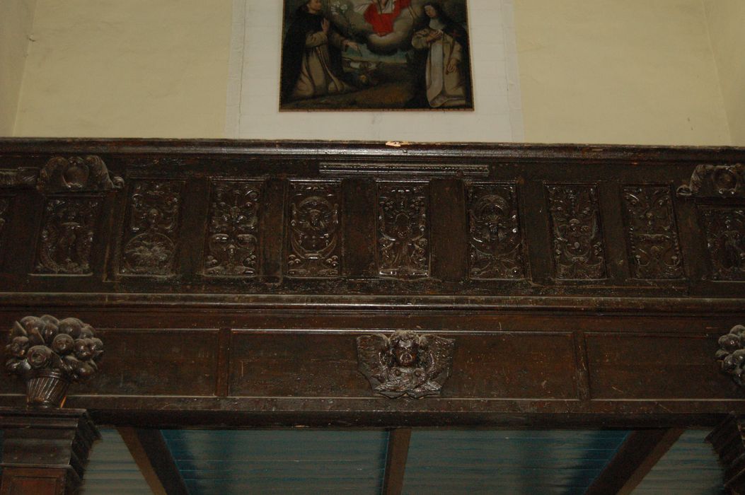 reliefs de la tribune: le Lion de Nemée, l'Hydre de lerne, les Pommes d'or du jardin des Hespérides, le Géant Antée, Déjanire remet à Hercule la tunique de Nessus, vue partielle
