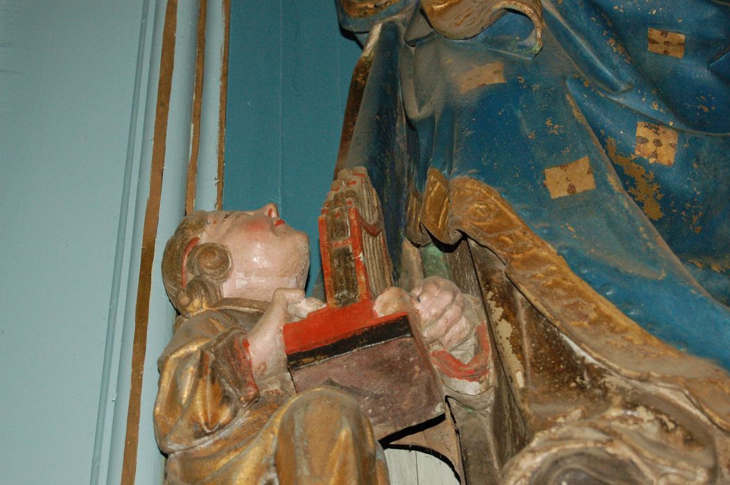 groupe sculpté : Vierge à l'Enfant avec anges musiciens, détail