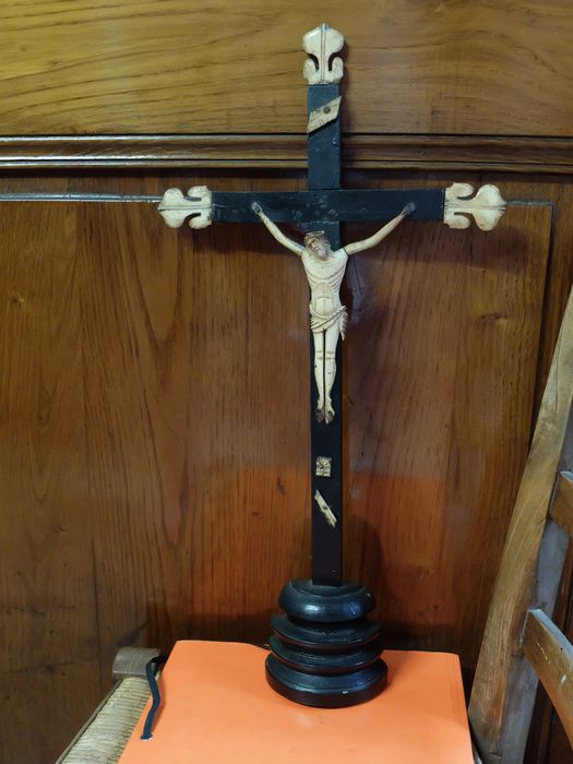 croix d'autel