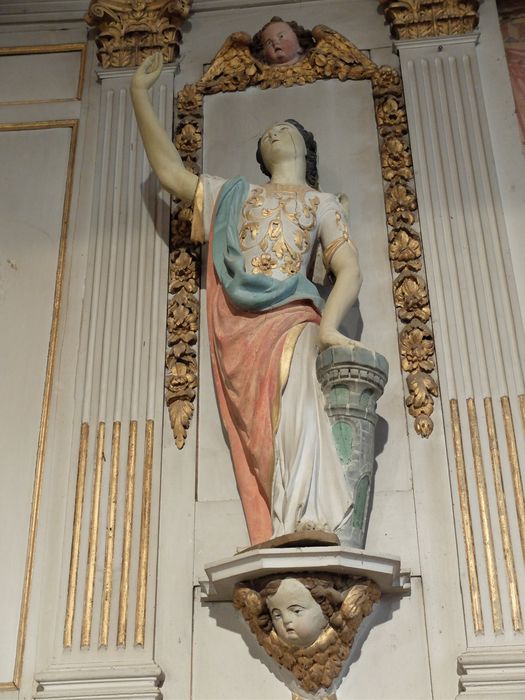 statue : Sainte Barbe