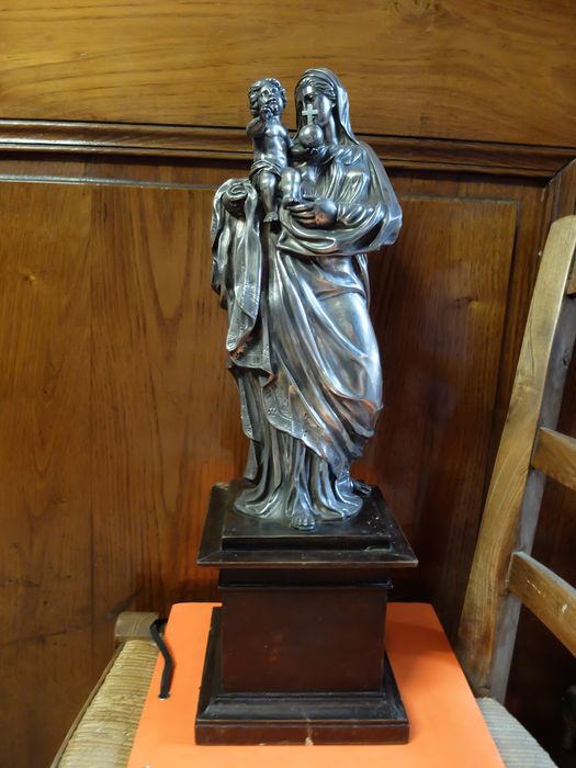 Statue : Vierge à l'Enfant