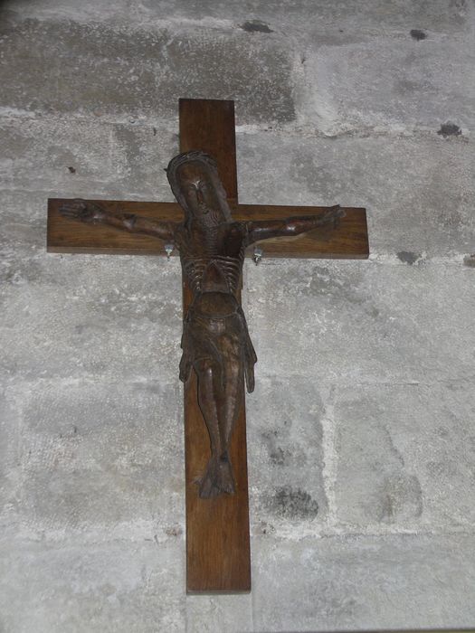 statue : Christ en croix 3