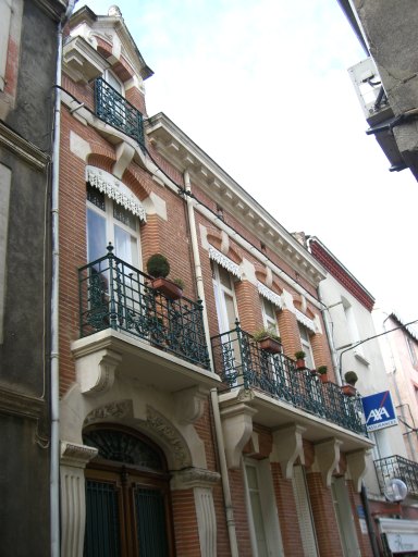 Elévation antérieure sur la rue des Quatre sergents de la Rochelle.