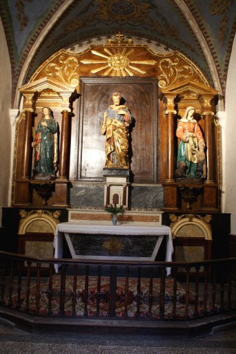 Retable de la première chapelle sud.