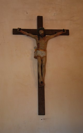 Statue : Christ en croix