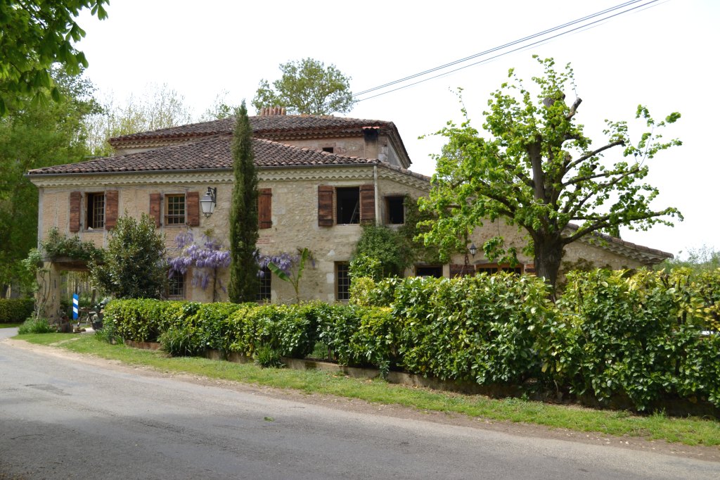 Vue d'ensemble depuis l'est.