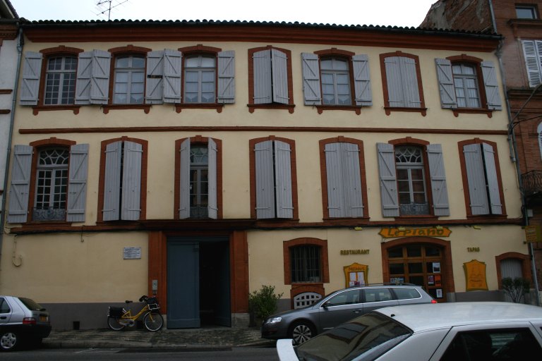 Façade de l'immeuble donnant sur la rue du Général-Sarrail.