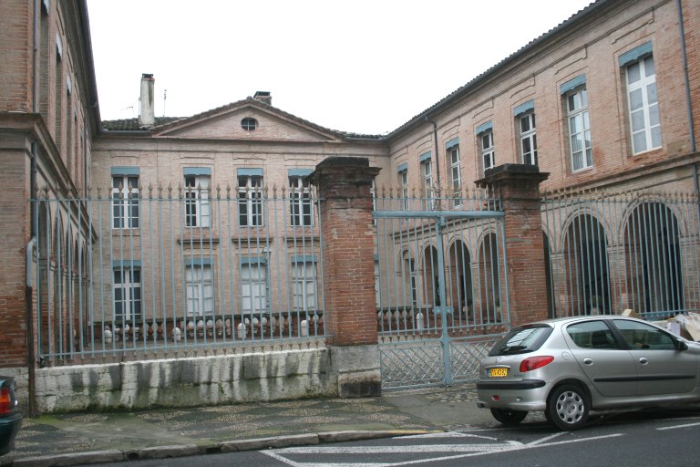 L'hôtel de Granès vu du faubourg du Moustier.