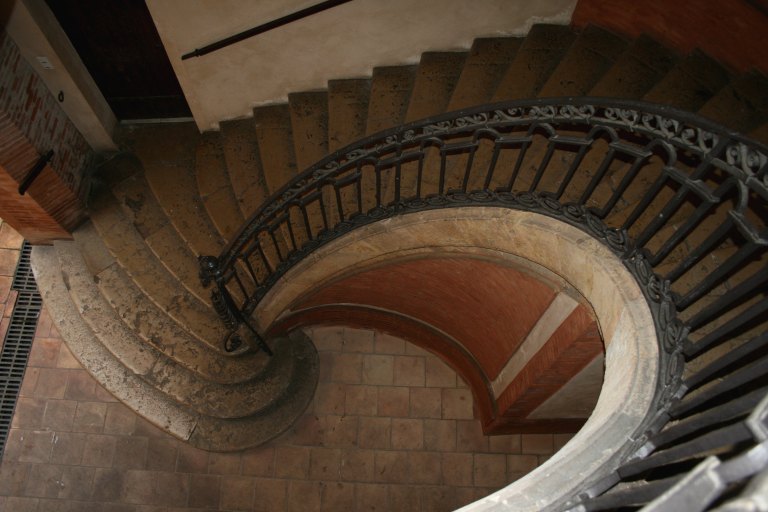 Escalier d'apparat de l'hôtel.