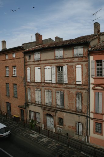 Façade sur rue de l'hôtel particulier.