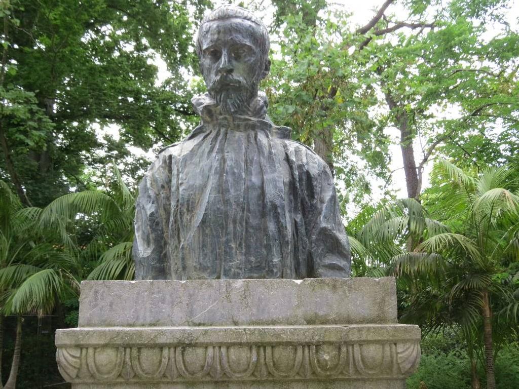 Détail du buste d'Auguste Quercy