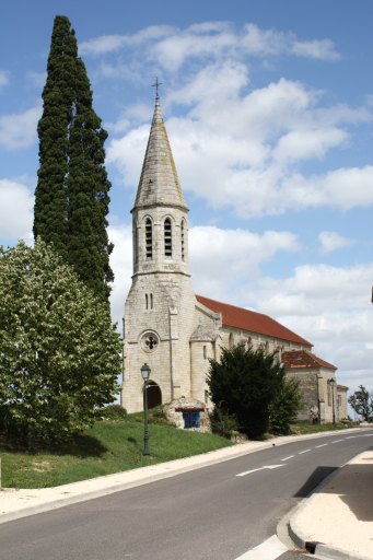 Eglise paroissiale, vue depuis le sud-ouest.