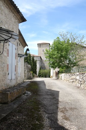 Grande rue, vue depuis l'est.