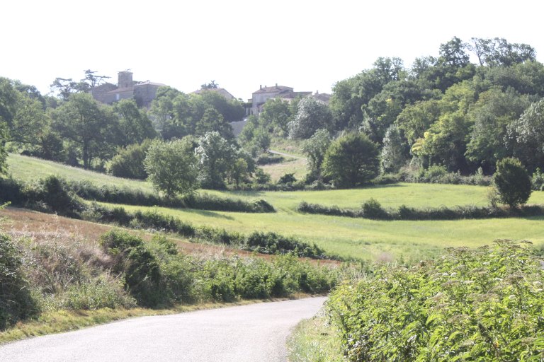 Vue générale du village depuis le nord-ouest.