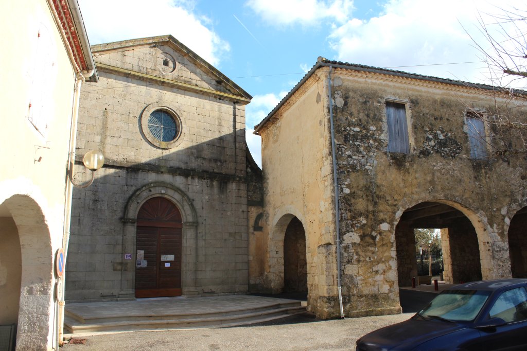 Façade occidentale de l’église Saint-Martin.