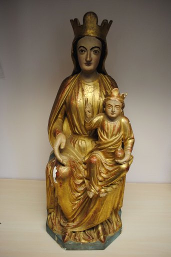 Vierge à l'enfant de face.