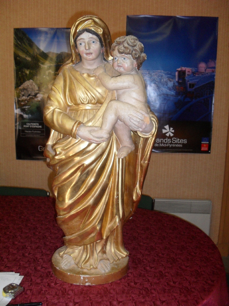 Statue : Vierge à l'Enfant