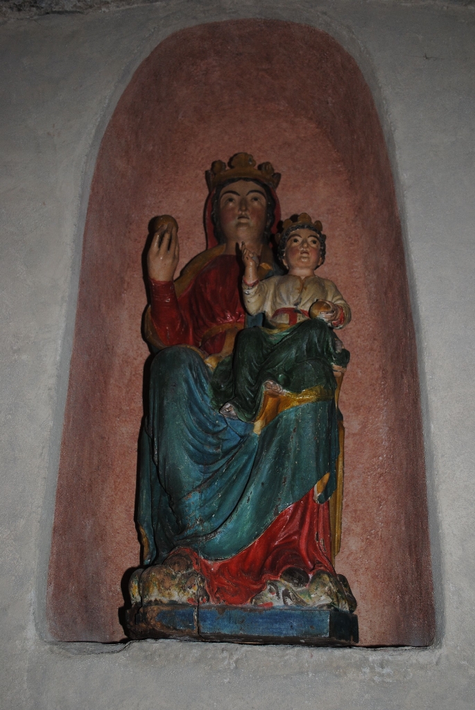 Statue : Vierge à l'Enfant assise