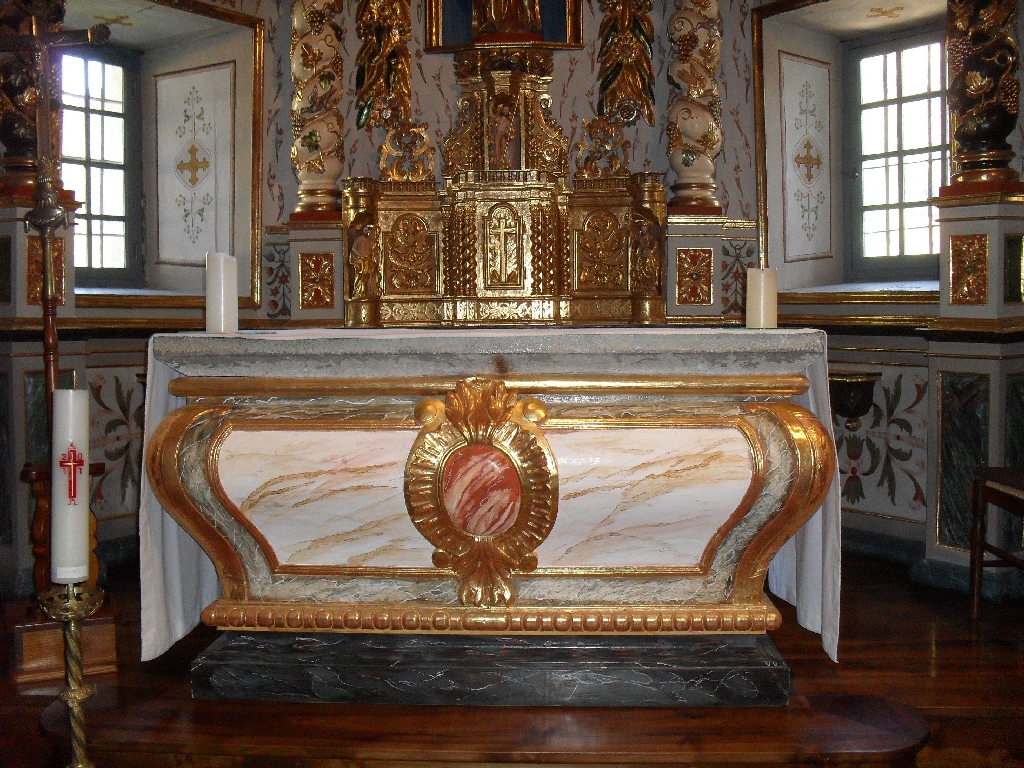 ensemble du maître autel avec son retable et son tabernacle