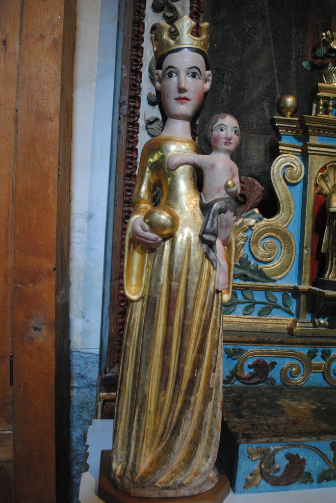 statue : Vierge à l'Enfant