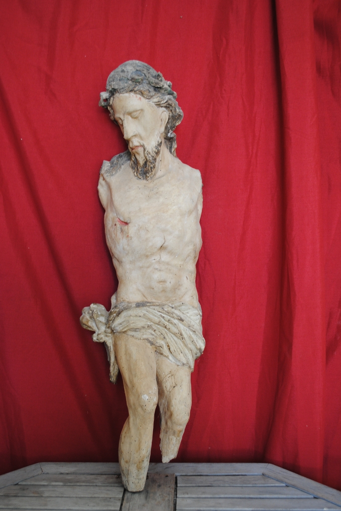 statue : Christ en croix - (c) Conseil départemental des Hautes-Pyrénées ; (c) Inventaire général Région Occitanie