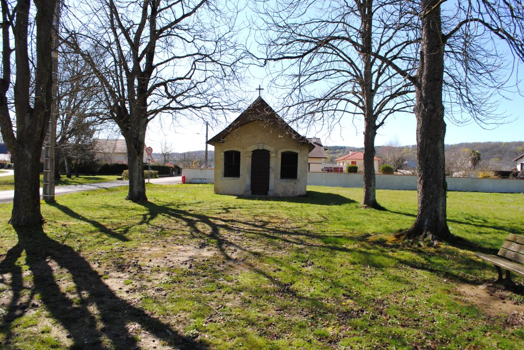 La chapelle dans son environnement.