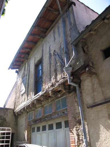 Façade antérieure, vue générale prise du nord-est.