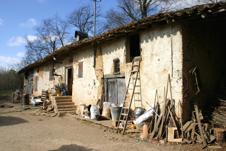 Corps de ferme. Vue d'ensemble depuis l'est.