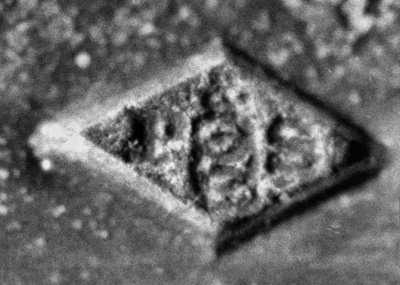 Garantie de Paris, Pretet & Lebenowitz (P.L.), symbole : un bracelet jugulaire