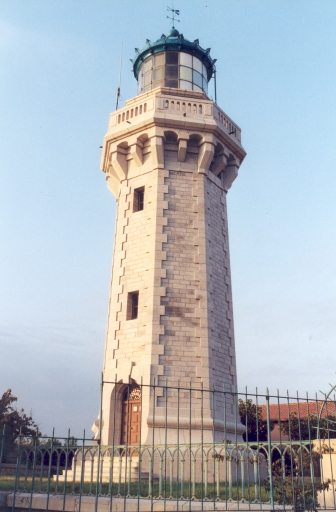 Phare du Mont Saint-Clair (Etablissement de signalisation maritime n°1300/000)