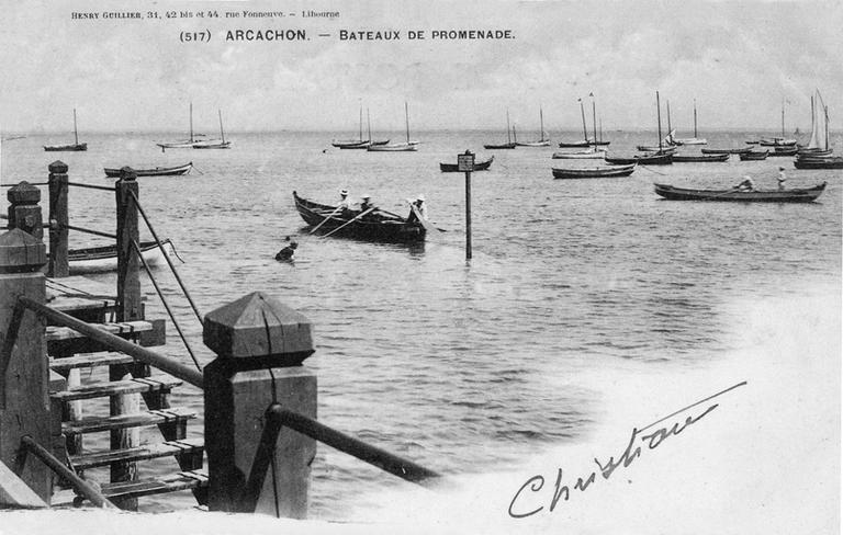 'Bateaux de promenade', vus du quai.