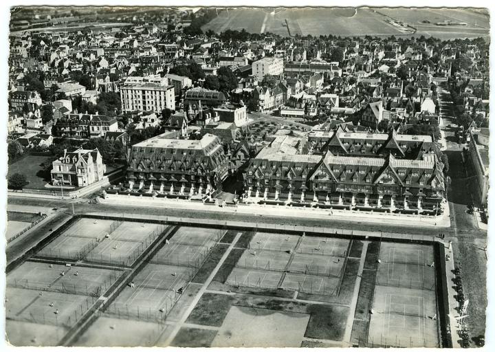 Hôtel Normandie et les Tennis