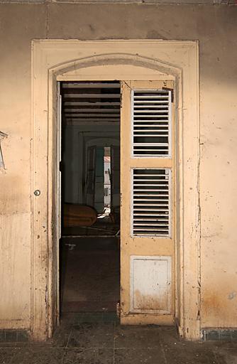 Premier étage : porte