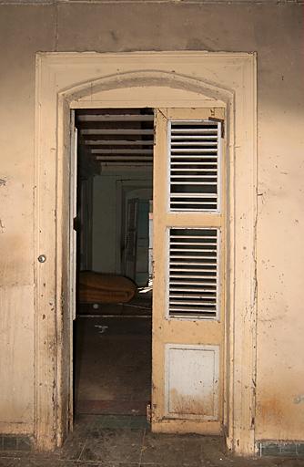 Premier étage : porte
