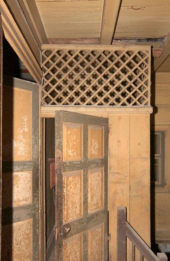 Corps de bâtiment donnant sur la rue du docteur Cabre, Palier du premier étage