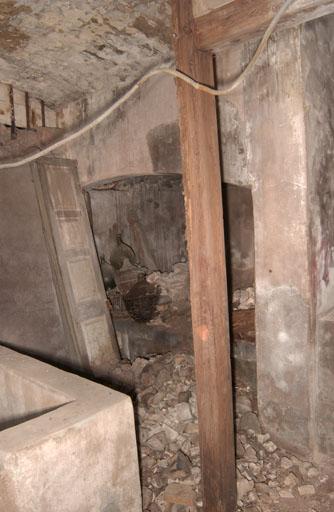 Corps de bâtiment donnant sur la rue du docteur Cabre, Rez-de-chaussée : cuisine, cheminée