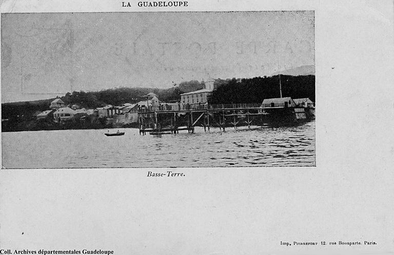 Le front de mer et l'appontement