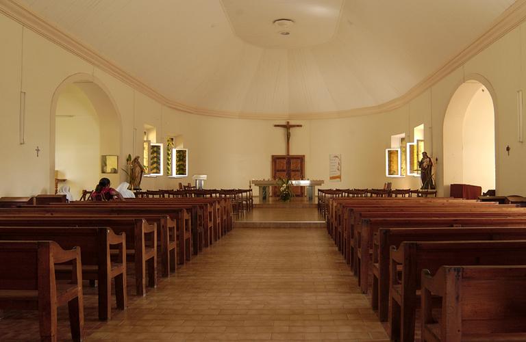 Chapelle, la nef et le choeur