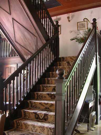 Escalier intérieur. Vue d'ensemble.