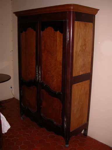 Armoire