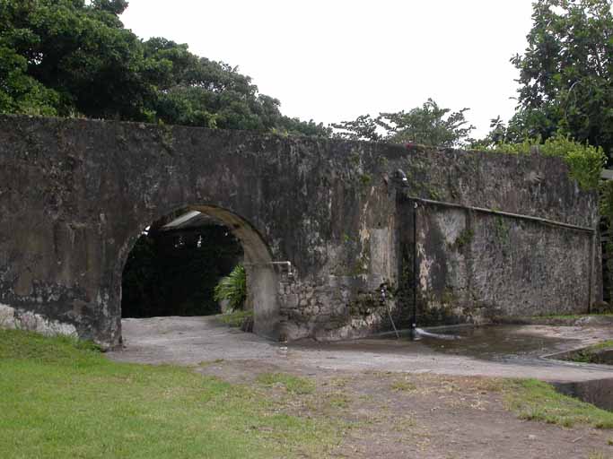 Aqueduc. Vue d'ensemble.