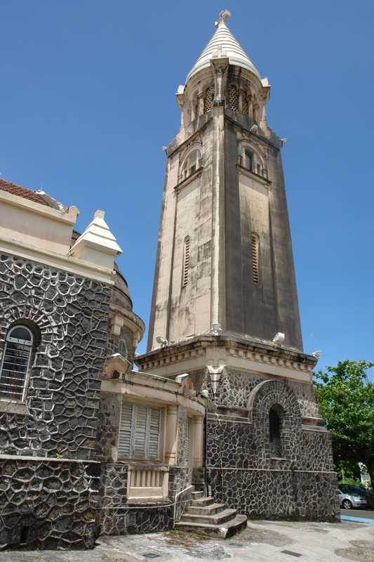 Tour-clocher depuis le nord.