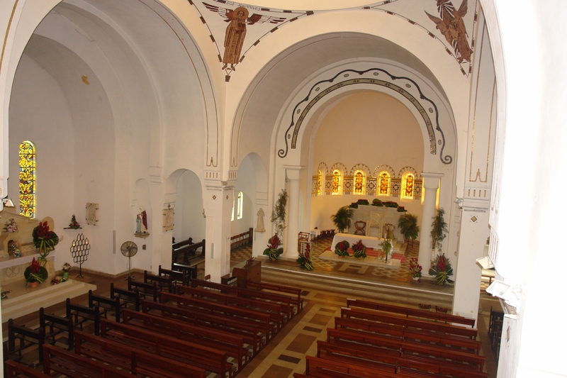 Intérieur depuis la tribune.