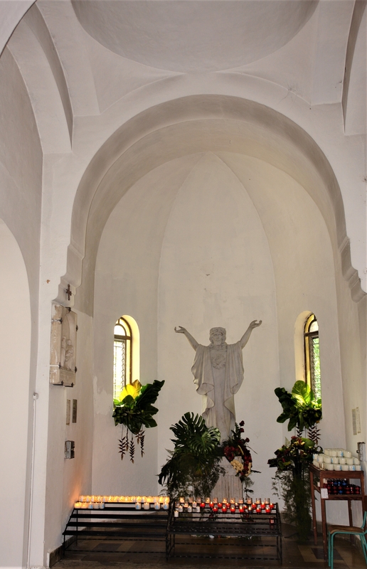 Intérieur, chapelle latérale nord-ouest (F).