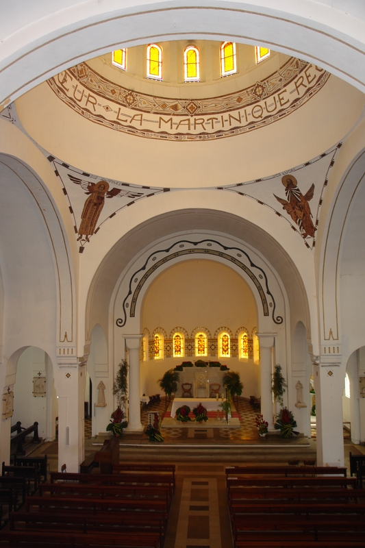 Intérieur depuis la tribune.