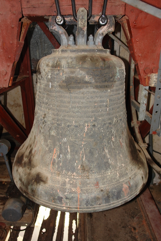 Intérieur, tour-clocher. Cloche « Marie-Yvonne ».