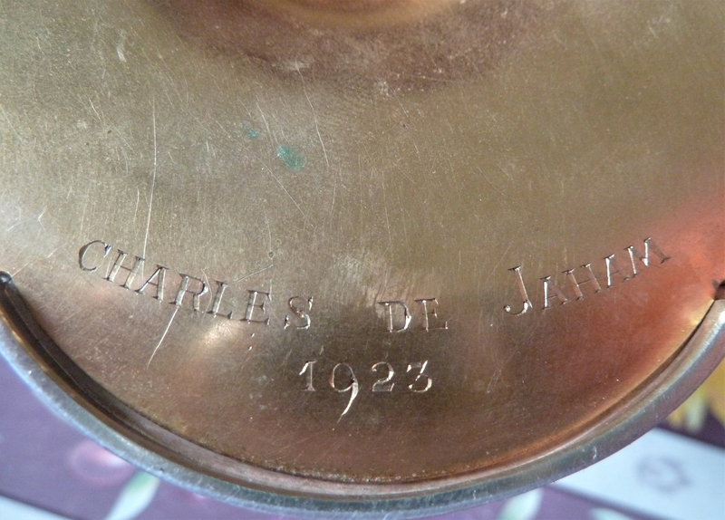 Calice, inscription gravée sous le pied : Charles de Jaham / 1923.